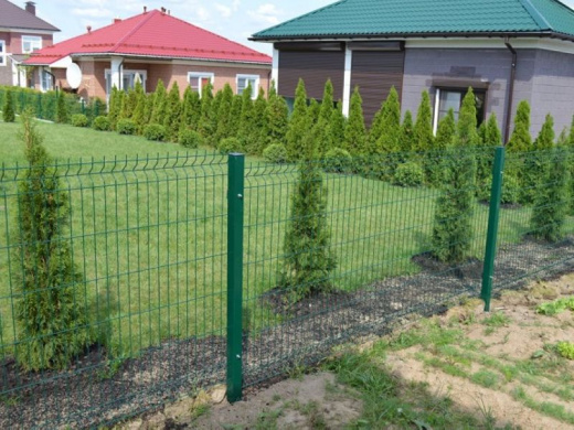 3Д забор из сетки для дачного дома